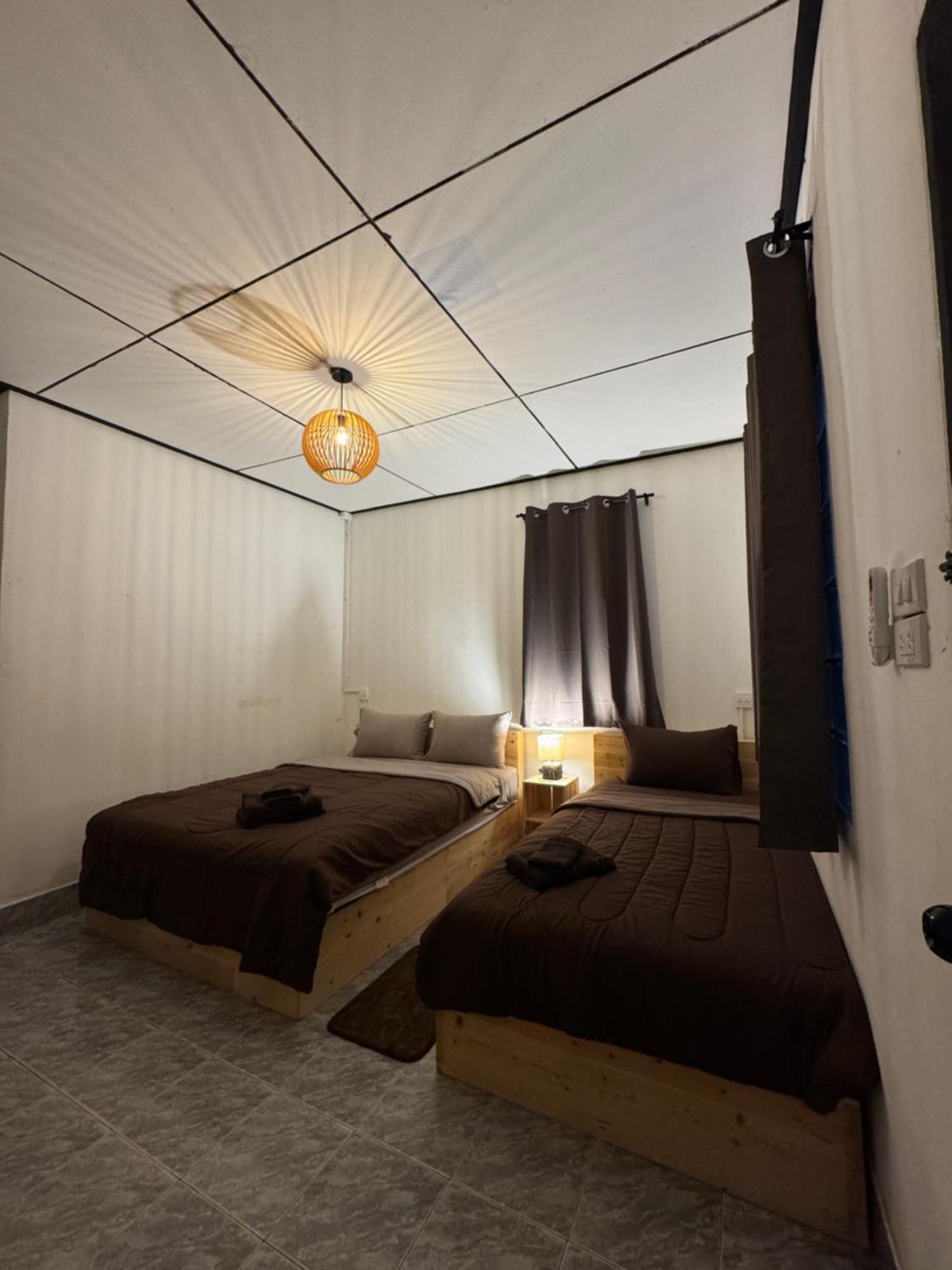 The Wave Haad Rin Hostel Room photo