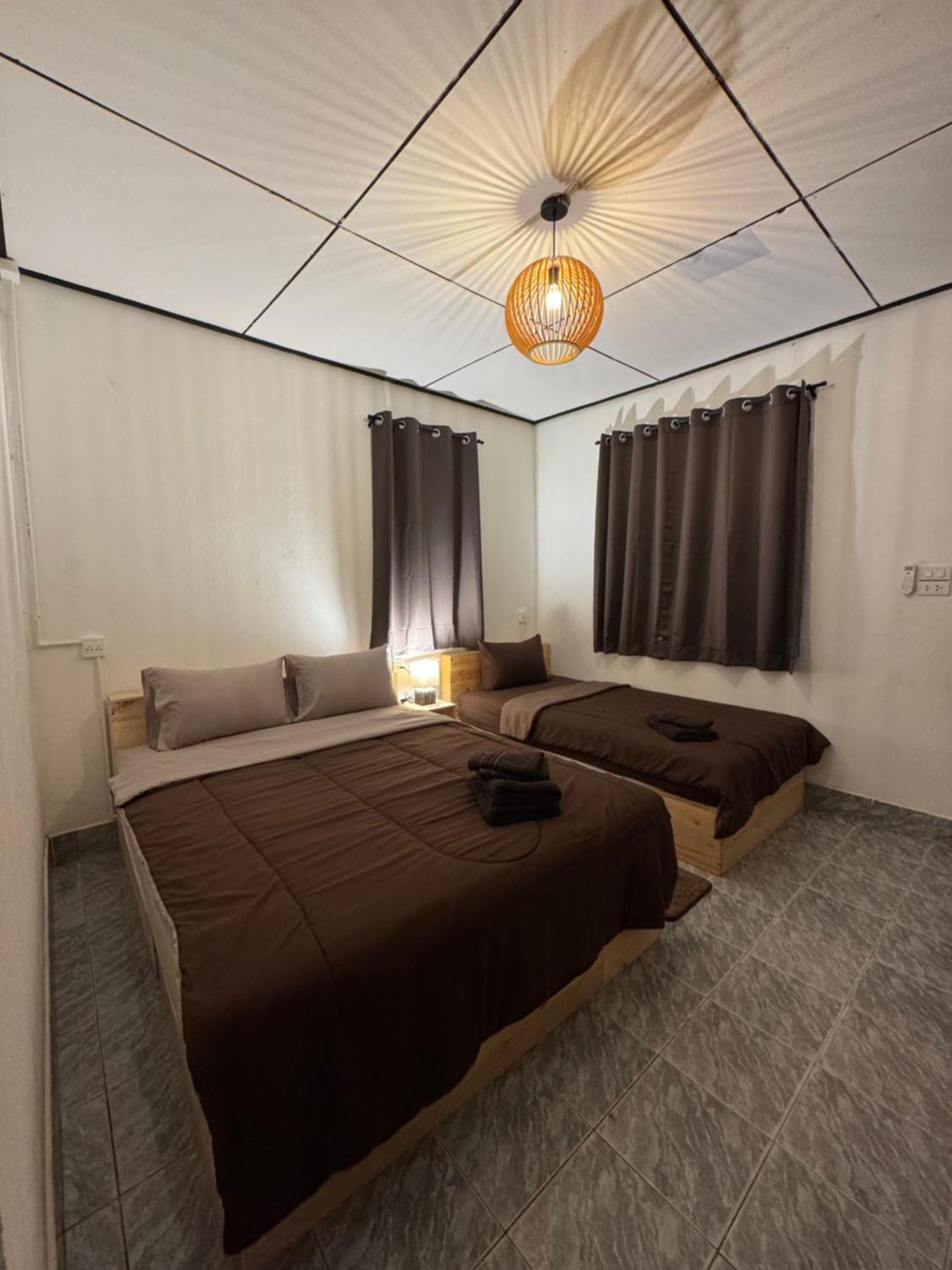 The Wave Haad Rin Hostel Room photo