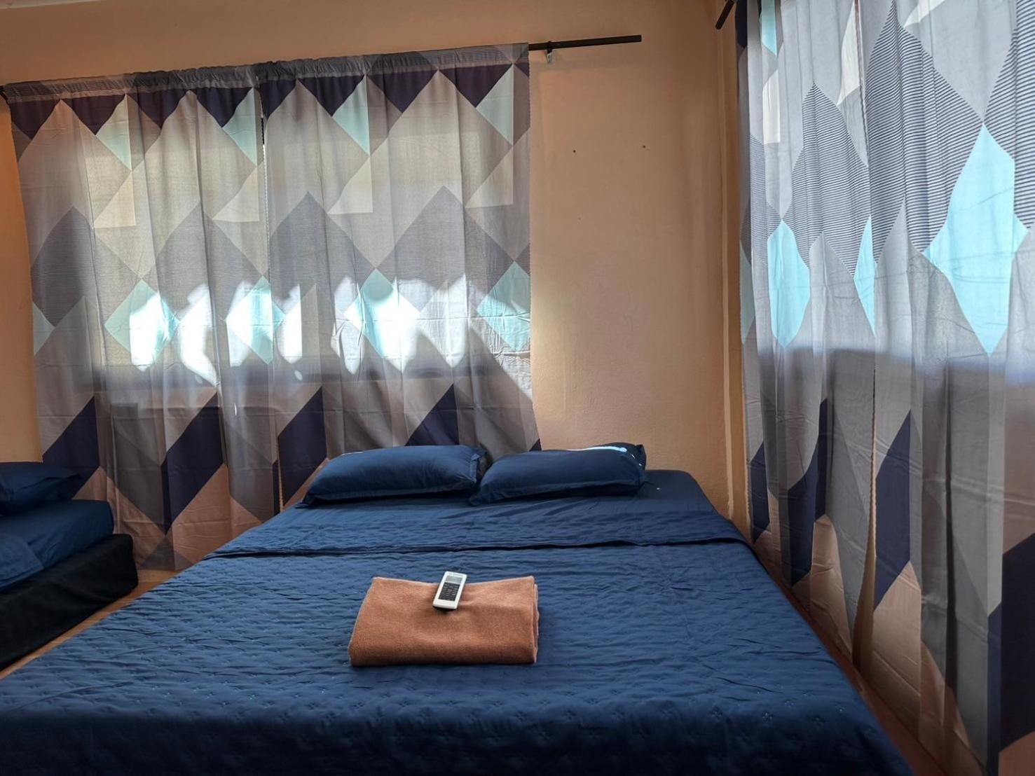 The Wave Haad Rin Hostel Room photo